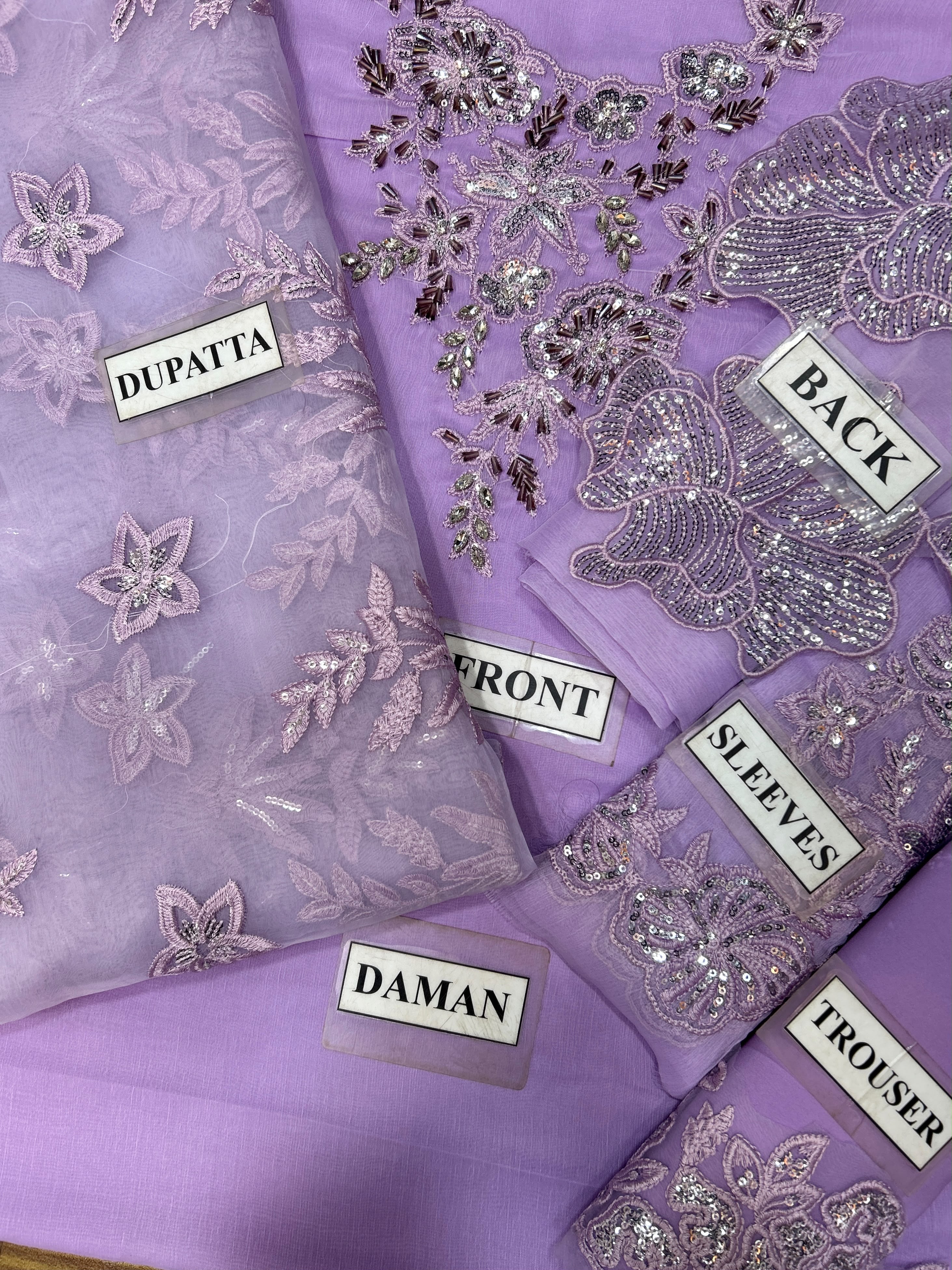 BRAND…IZNIK