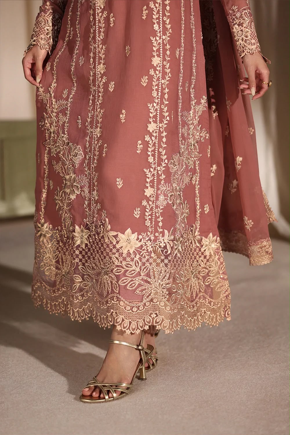 Azure – Design No: 2553