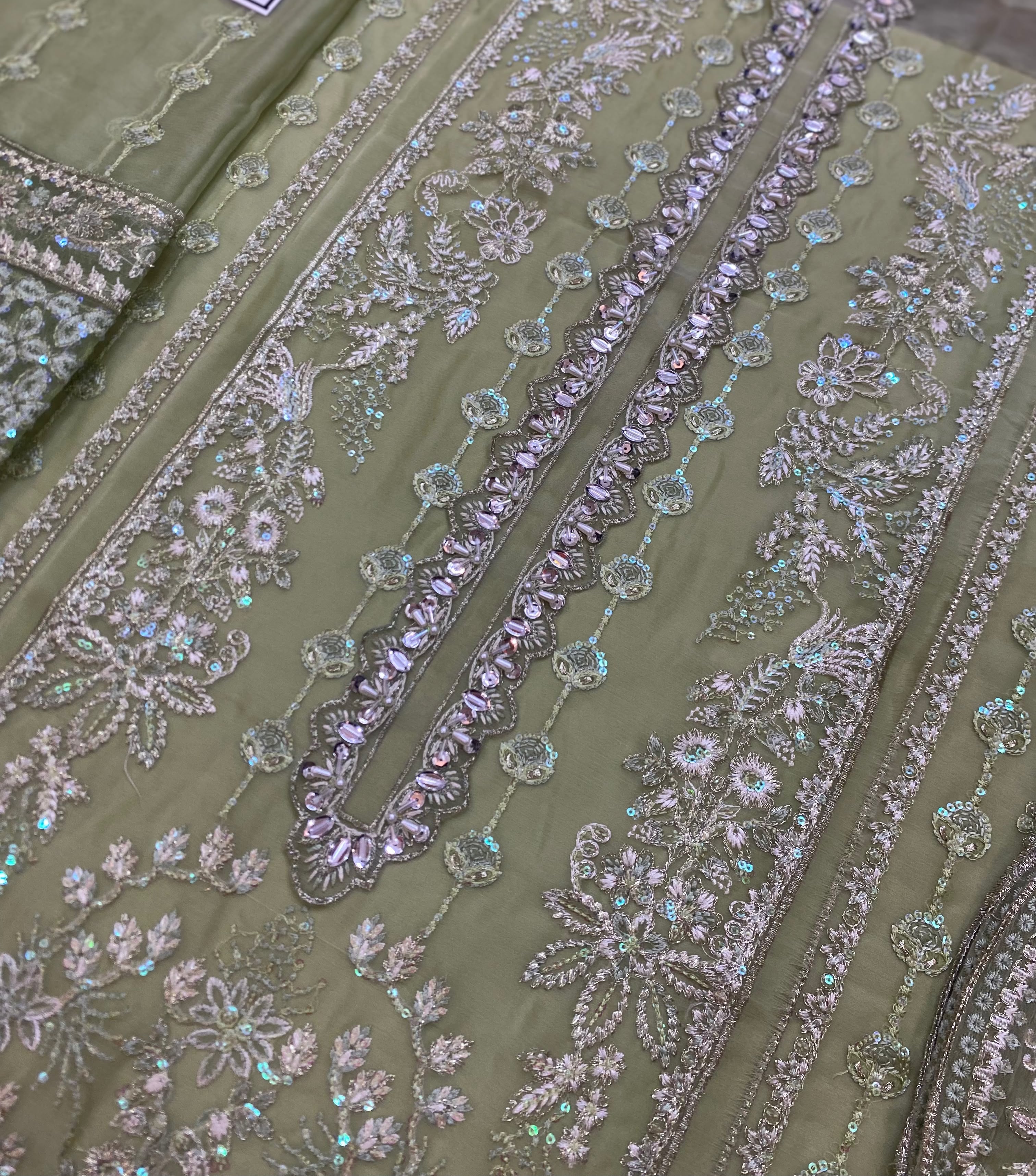 Gulaal - Design No 2341.