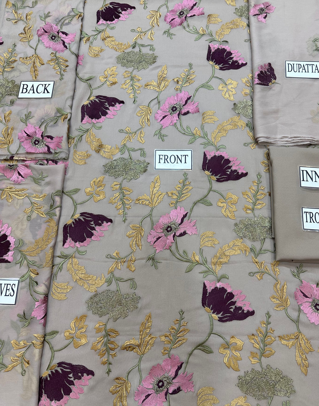 Design Name: Midnight Bloom (Design 2557)