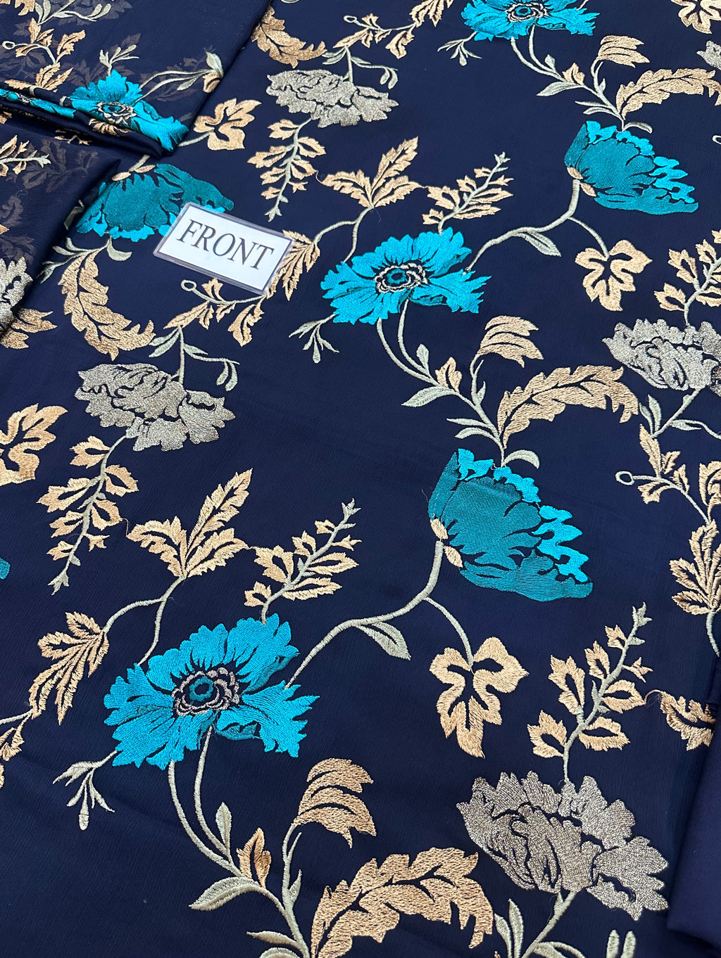 Design Name: Midnight Bloom (Design 2556)