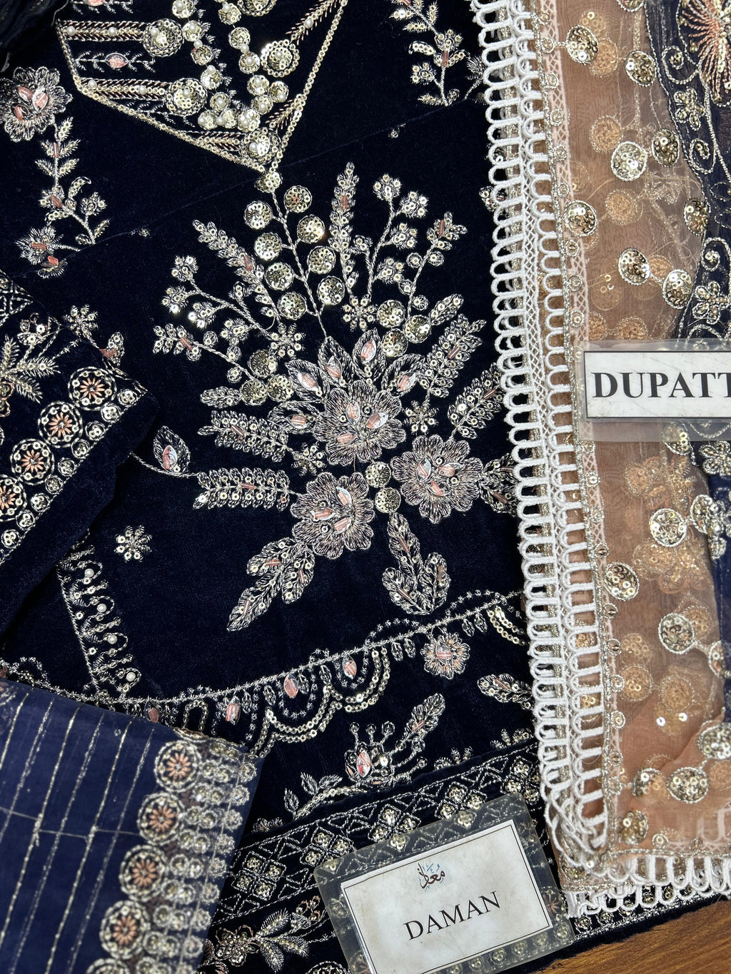 Aneelas Unsticthed Heavy Embroidered Velvet Micro 9000 & Chiffon