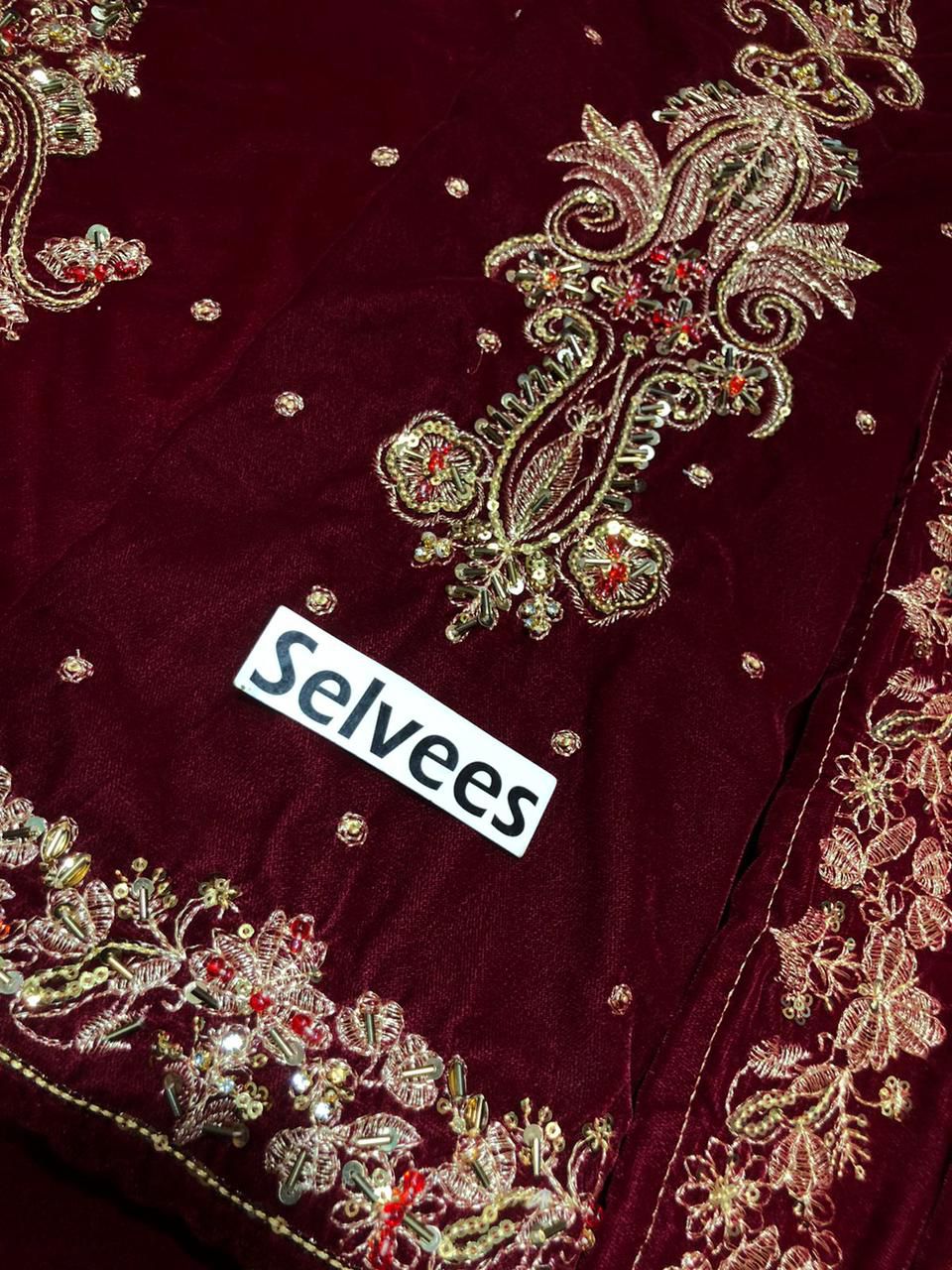 Aneelas Luxury Velvet Article