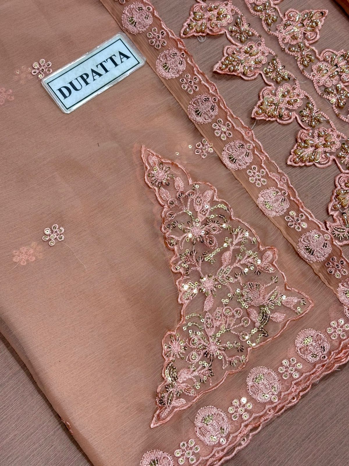 Iznik formal dress