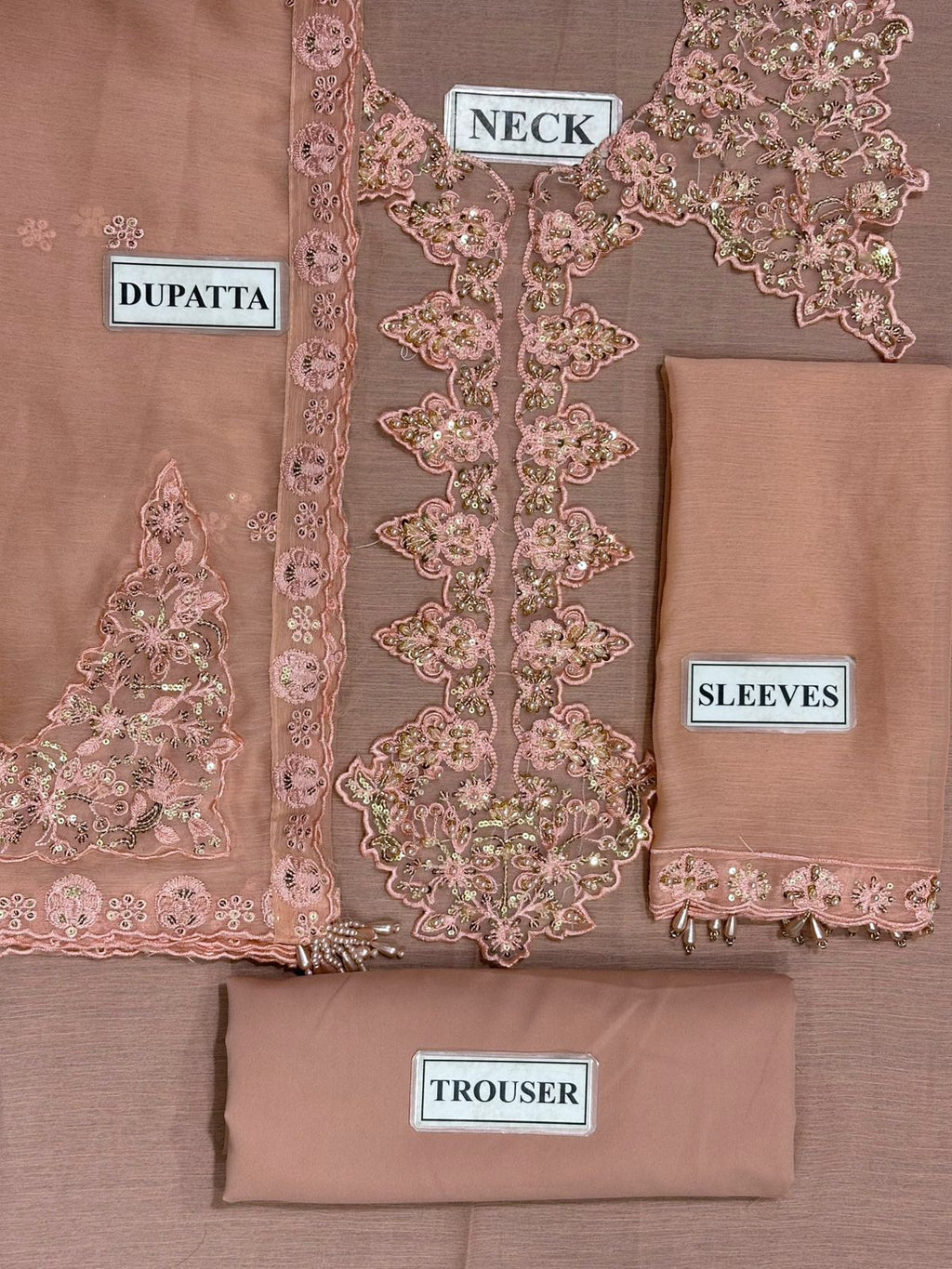Iznik formal dress