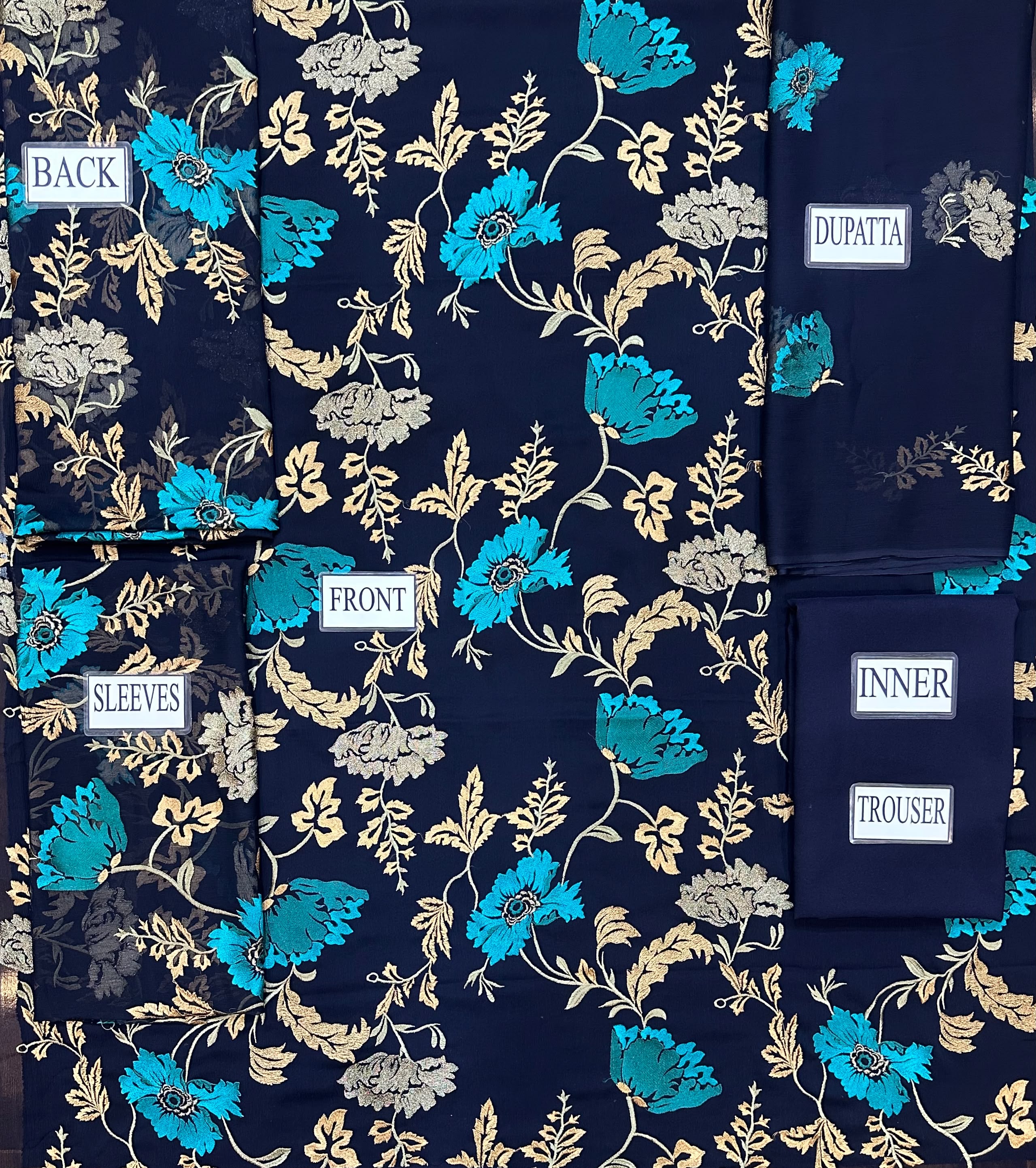Design Name: Midnight Bloom (Design 2556)
