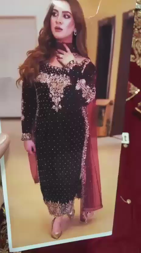 Aneelas Luxury Velvet Article